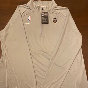Nike Cleveland Cavaliers 🏀 womens xxL pullover